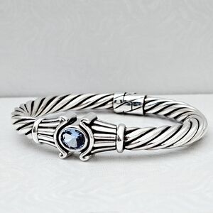 Silpada Extremely Rare Sterling Silver Blue CZ Twisted Cable Hinged Bangle LB670